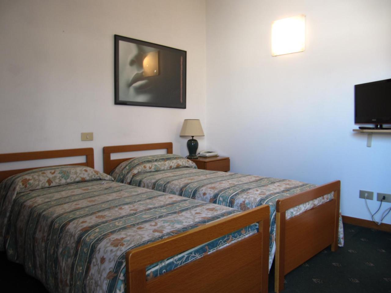 Hotel Rizzi Monticello Conte Otto Zewnętrze zdjęcie